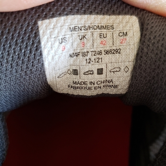 The North Face ultrATAC hiking shoes size 9 - Picture 8 of 8